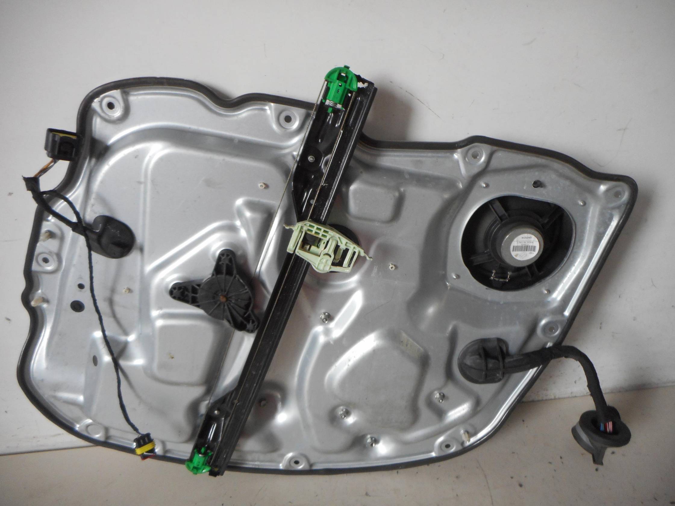 Alzacristallo elettr. porta ant. sx.